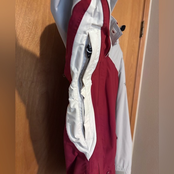 Women’s Roxy snowboarding Jacket - Picture 3 of 7